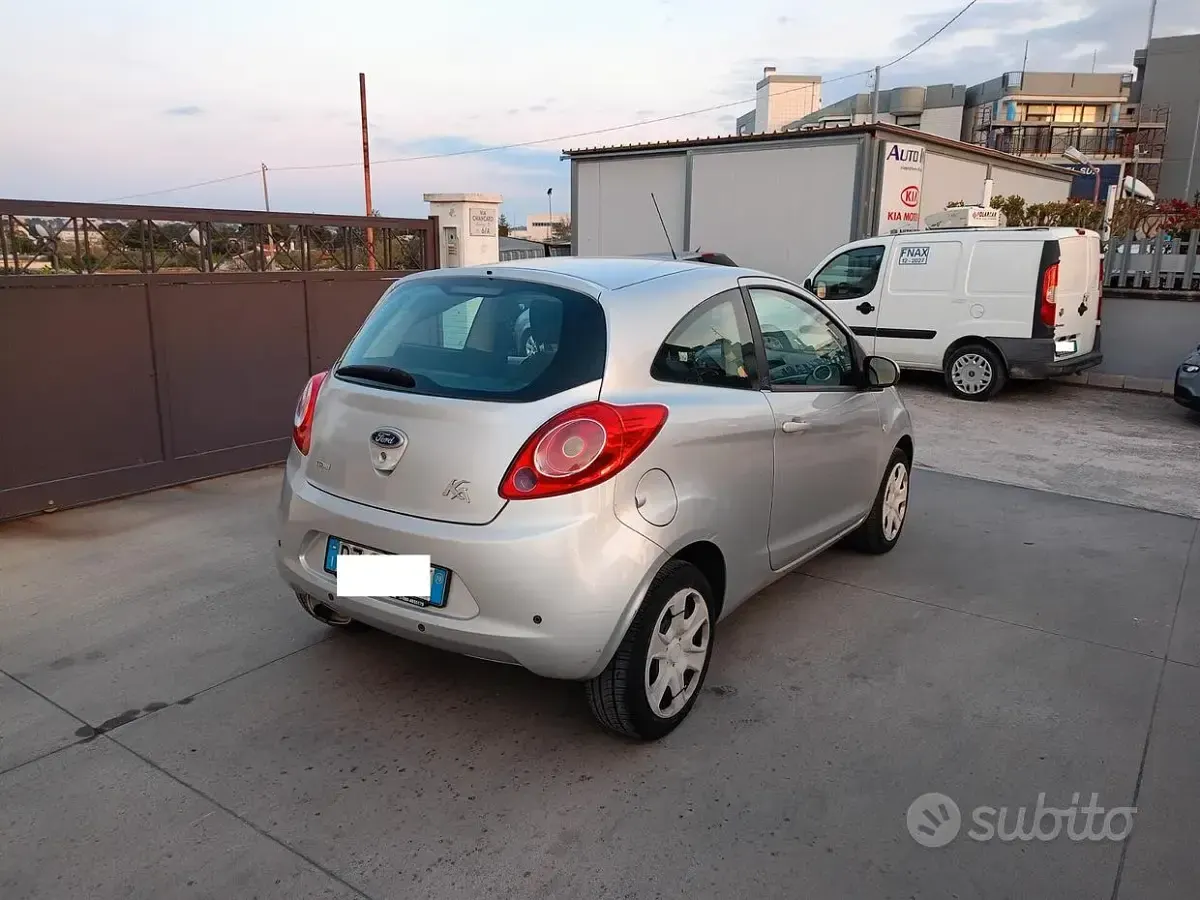 Usata Ford Ka 75 CV (55 kW) 2010 Grigio Utilitaria