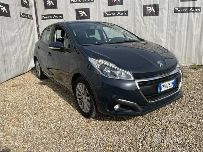 Usata Peugeot 208 82 CV (60 kW) 2018 Blu Utilitaria