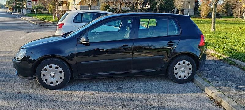 Usata VW Golf VI Comfortline 110 CV (80 kW) 2008 Utilitaria