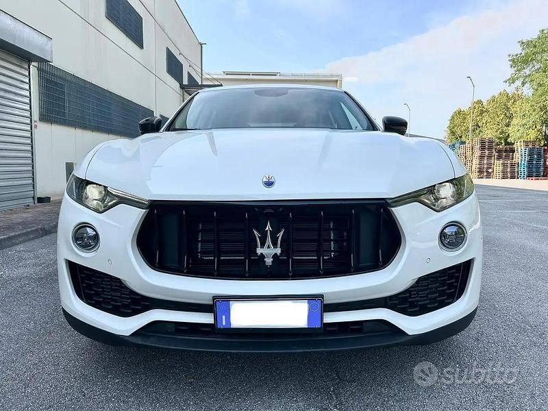 Usata Maserati Levante 350 CV (257 kW) 2021 Bianco SUV