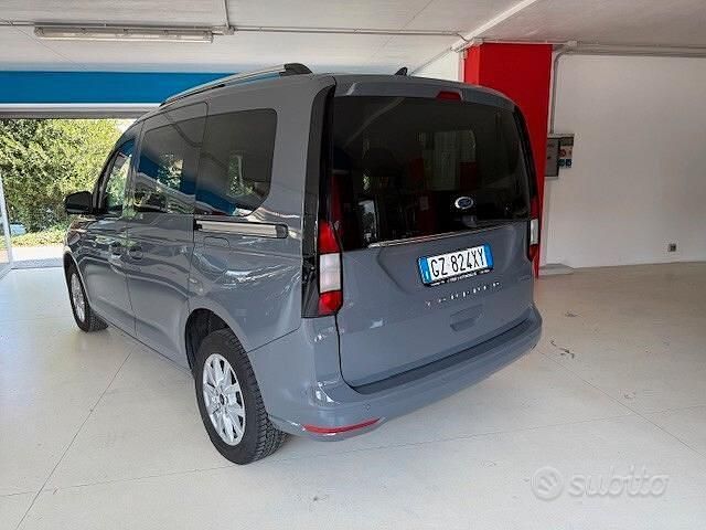 Usata Ford Tourneo Connect Titanium 115 CV (84 kW) 2023 Grigio Monovolume