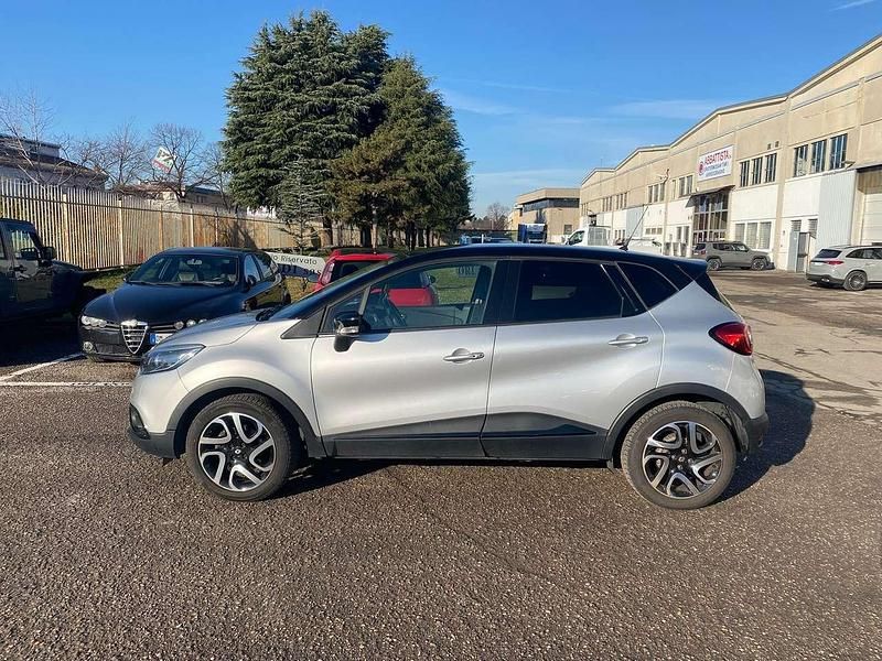 Usata Renault Captur Intens 90 CV (66 kW) 2016 Argento metallizzato SUV