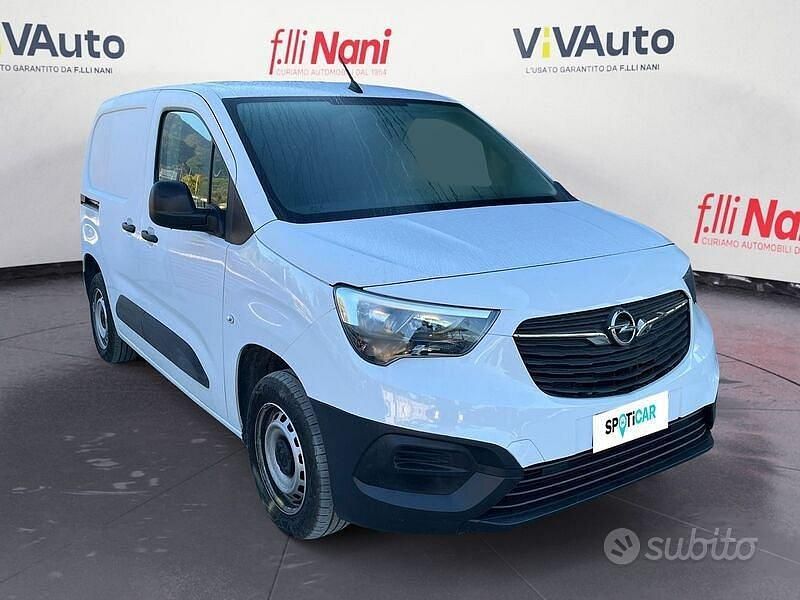 Usata Opel Combo S 102 CV (75 kW) 2024 Bianco Monovolume