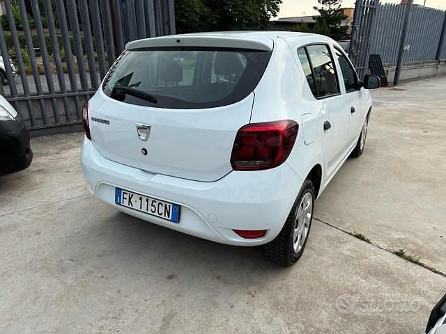 Usata Dacia Sandero Ambiance 75 CV (55 kW) 2017 Bianco Berlina