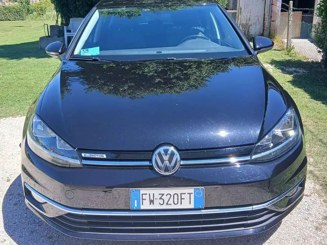 Usata VW Golf VII Highline 131 CV (96 kW) 2019 Berlina