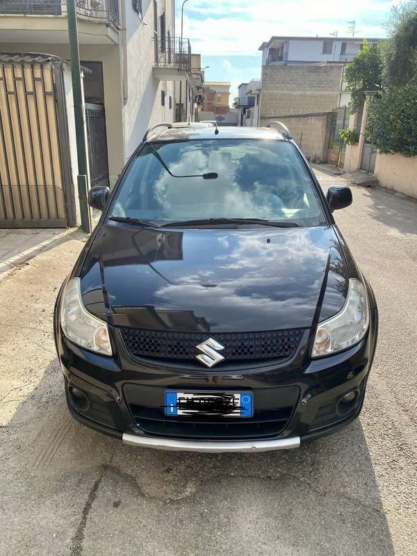 Usata 2011 Suzuki SX4 GL SUV | 6000 € (Buon prezzo) - Immagine 1/4