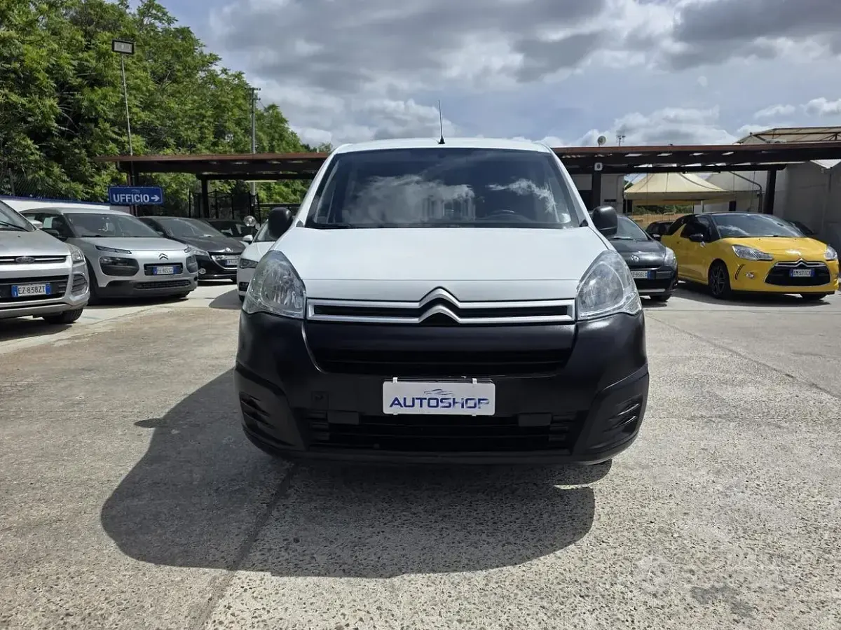 Usata Citroën Berlingo Feel 99 CV (72 kW) 2017 Bianco Monovolume