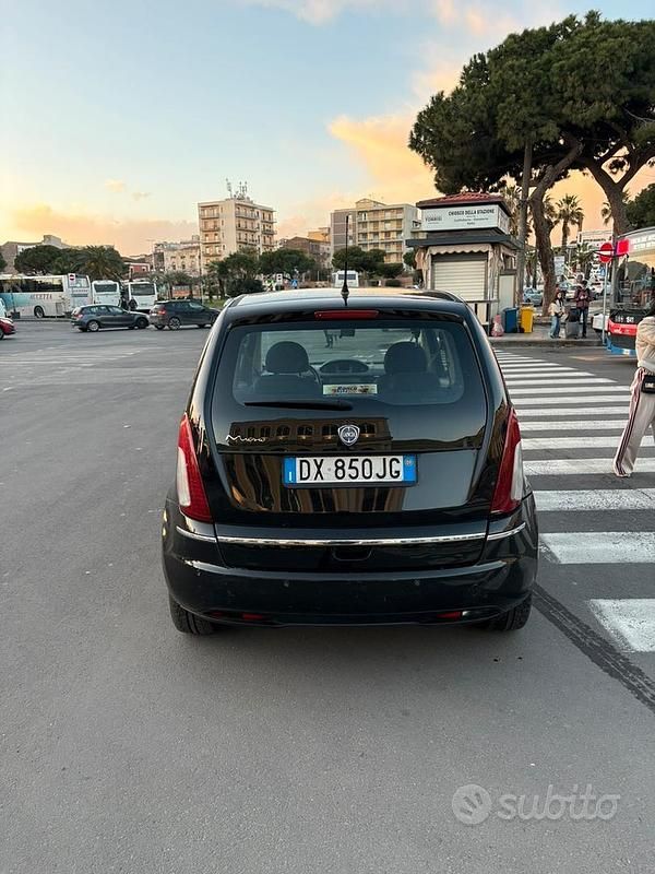 Usata Lancia Musa 2009 Nero Monovolume