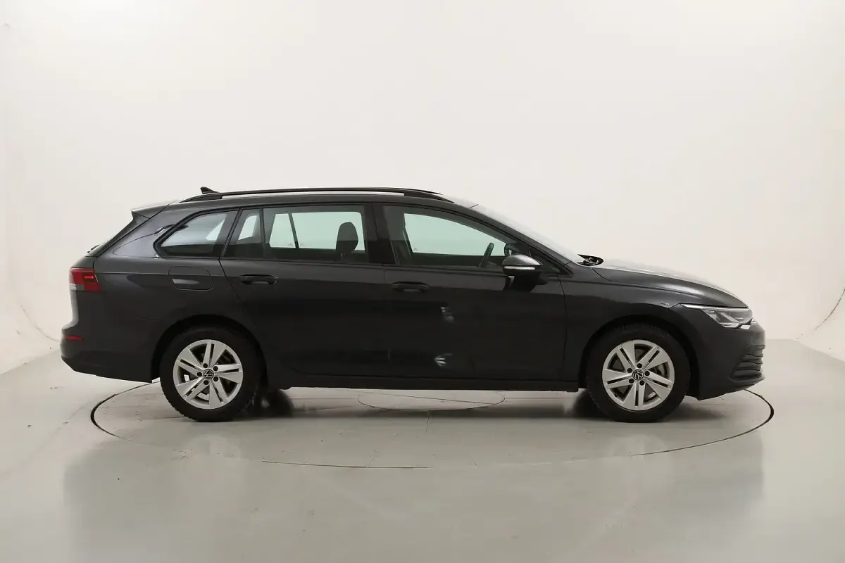 Usata VW Golf VIII Life 116 CV (85 kW) 2022 Station wagon