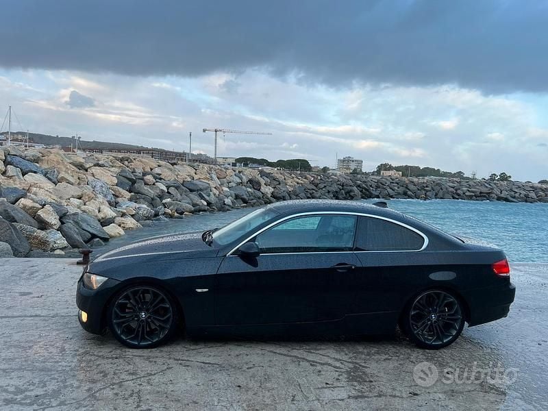 Usata BMW 330 245 CV (180 kW) 2010 Coupé