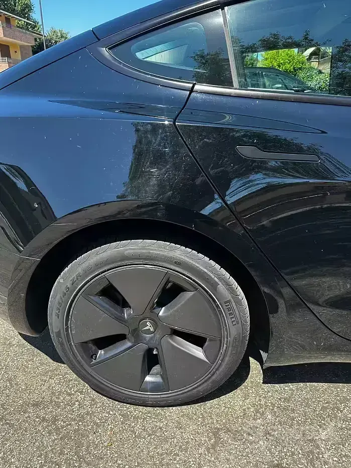Usata Tesla Model 3 RWD 88 kW (120 CV) 2023 Nero Berlina