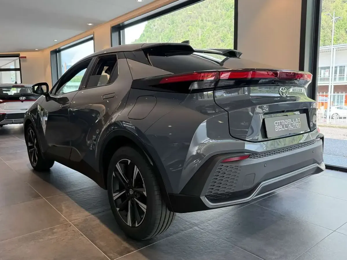 Nuova Toyota C-HR Trend 140 CV (102 kW) 2026 Nero SUV