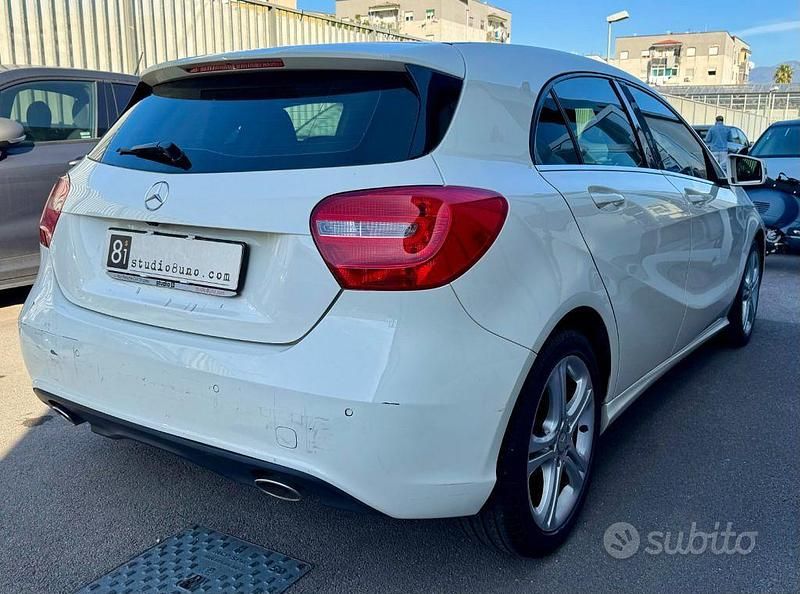 Usata Mercedes A180 109 CV (80 kW) 2015 Bianco Berlina
