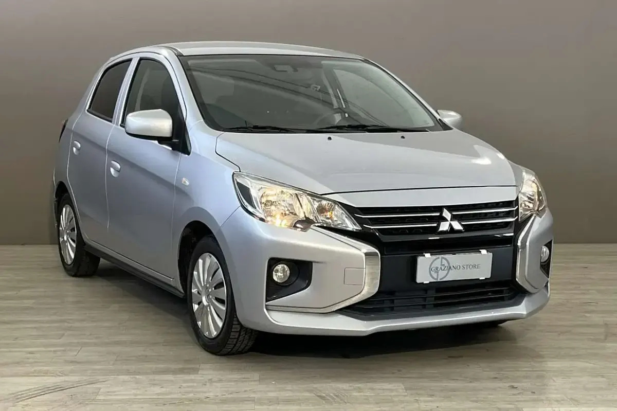 Usata Mitsubishi Space Star Intense 71 CV (52 kW) 2022 Grigio Utilitaria