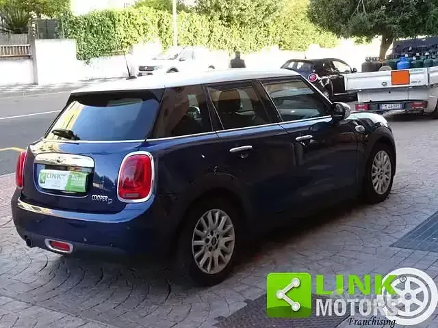 Käytetty Mini Cooper D 116 HP (85 kW) 2015 Sininen Viistoperä