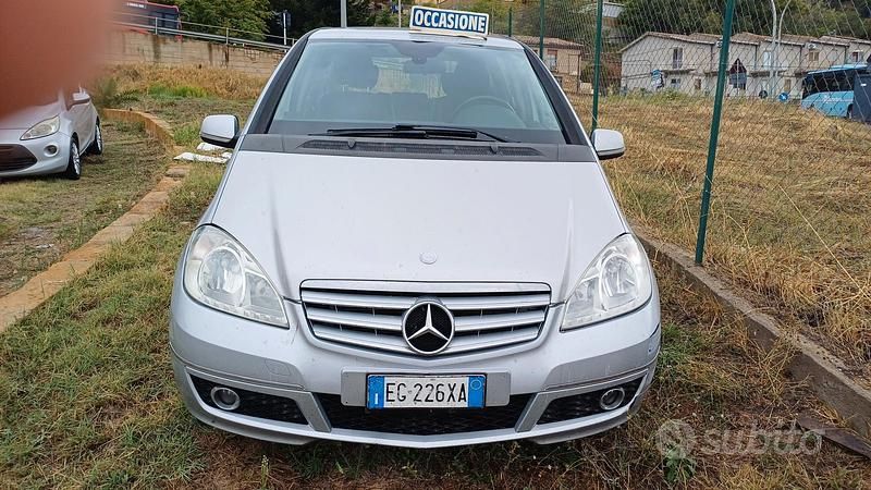 Usata Mercedes A180 109 CV (80 kW) 2009 Grigio Berlina