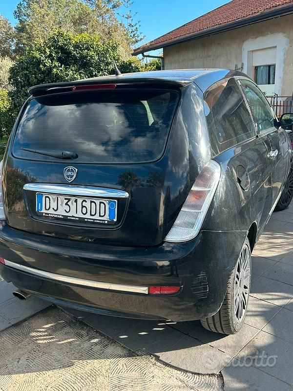 Usata Lancia Ypsilon 77 CV (56 kW) 2007 Nero Utilitaria