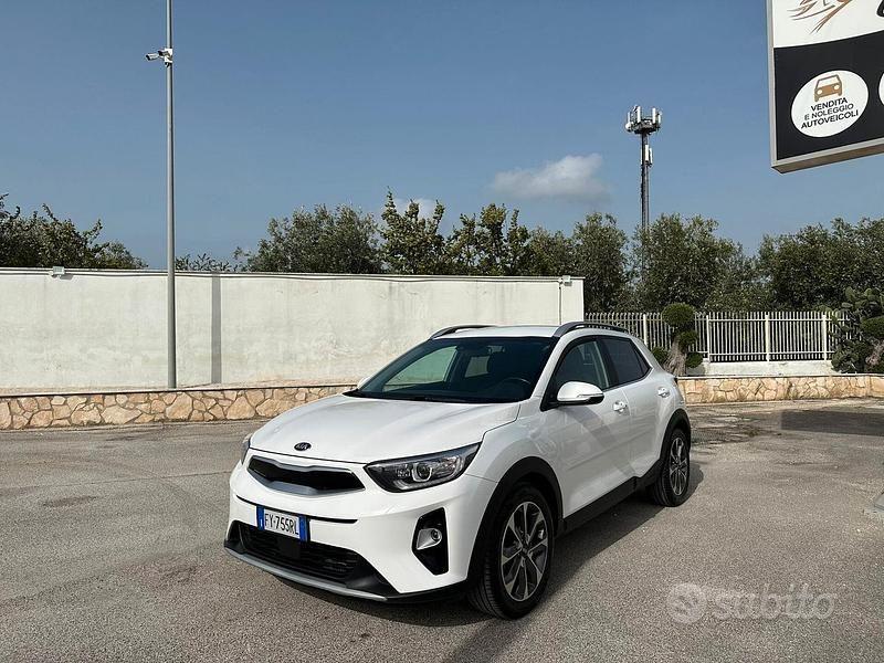 Usata Kia Stonic 132 CV (97 kW) 2019 Bianco SUV