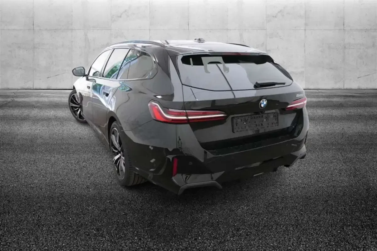 Usata BMW 520 M Sport 197 CV (144 kW) 2025 Nero Station wagon