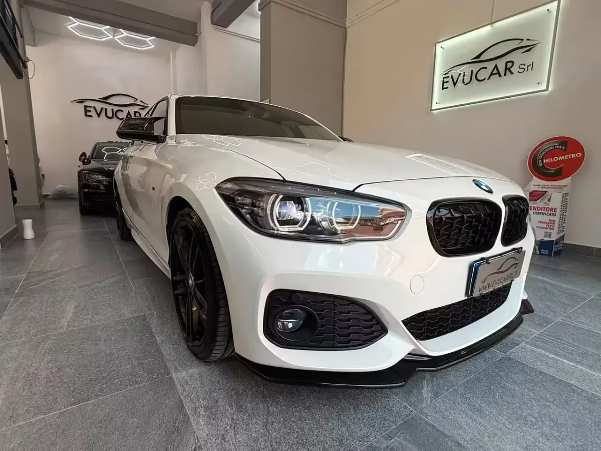 Usata BMW 120 Shadowline 190 CV (139 kW) 2019 Bianco Utilitaria