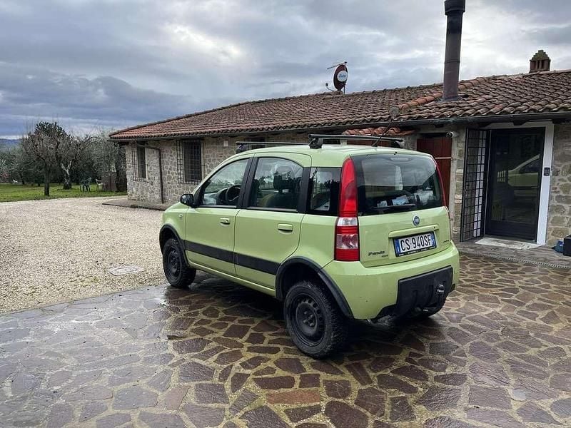 Usata Fiat Panda 4x4 Climbing 60 CV (44 kW) 2005 Utilitaria