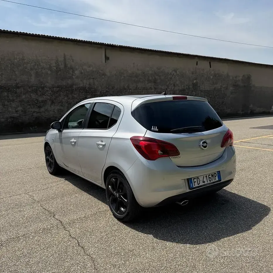 Usata Opel Corsa 69 CV (50 kW) 2016 Grigio Utilitaria