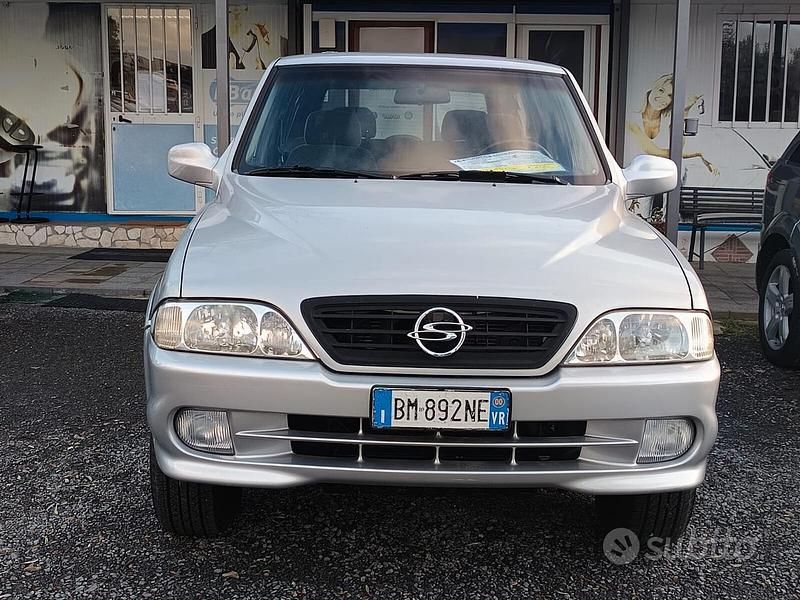 Grigio Usata 2000 Ssangyong (KGM) Musso Station wagon | 4900 € - Immagine 1/4