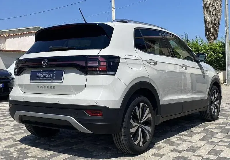 Usata VW T-Cross Advance 110 CV (80 kW) 2022 Grigio SUV
