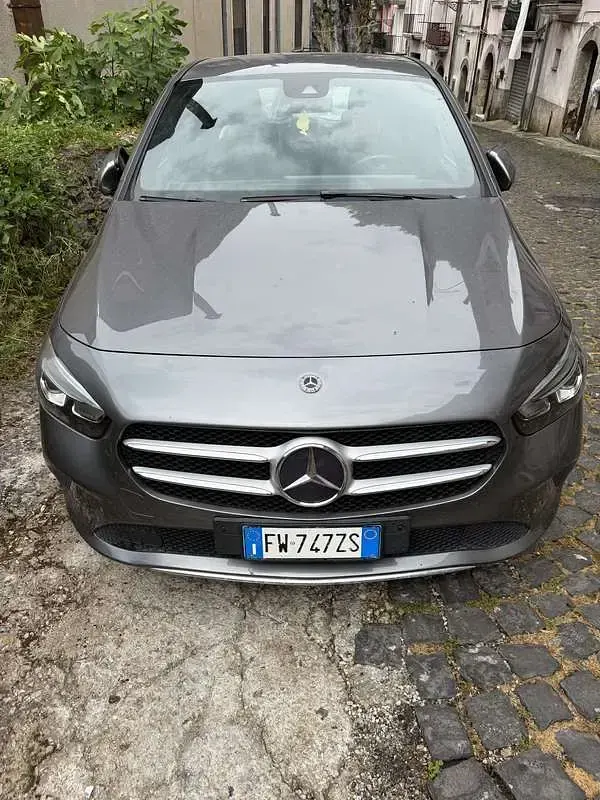 Usata Mercedes B180 116 CV (85 kW) 2019 Utilitaria