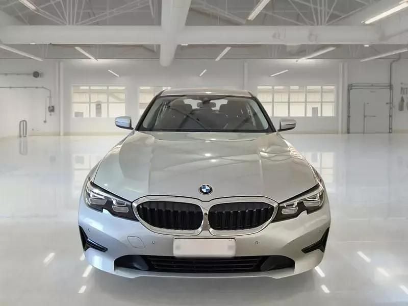 Usata BMW 330e Advantage 183 CV (134 kW) 2021 Berlina