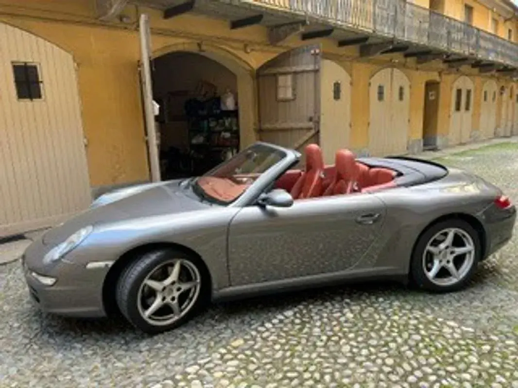 Usata Porsche 911 Carrera Cabriolet 325 CV (239 kW) 2007 Bronzo Cabrio