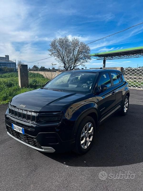 Usata Jeep Avenger Longitude 100 CV (73 kW) 2023 Nero SUV