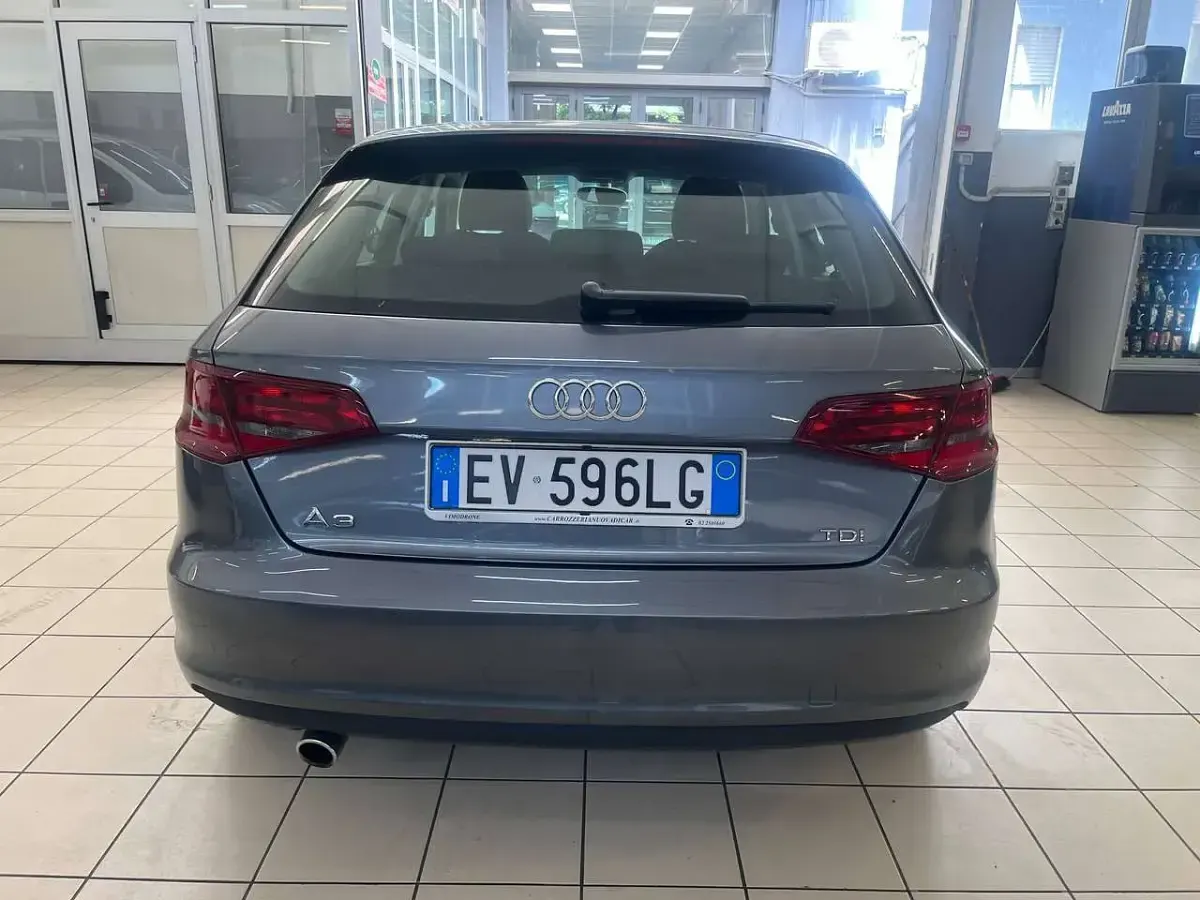 Usata Audi A3 Ambiente 105 CV (77 kW) 2014 Grigio Berlina