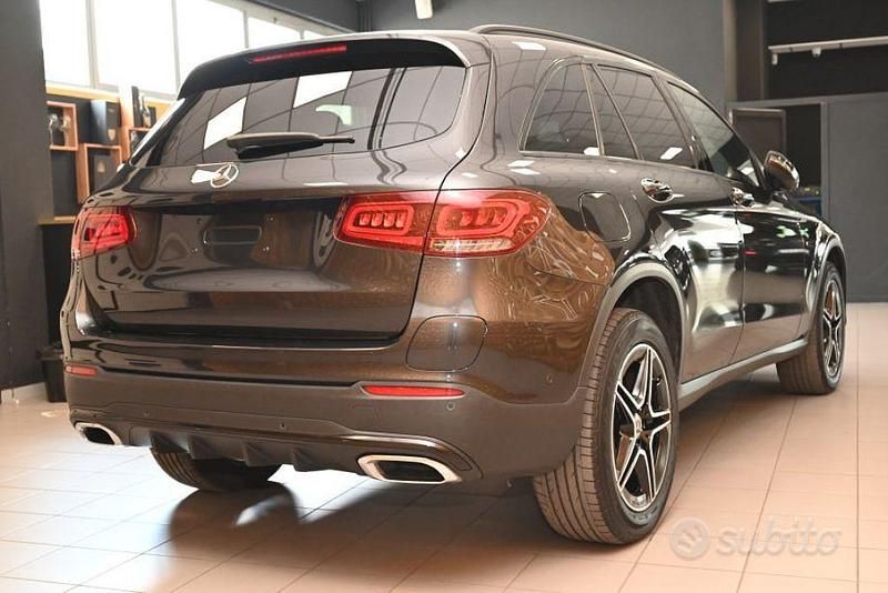 Usata Mercedes GLC300e Premium 320 CV (235 kW) 2021 Grigio SUV