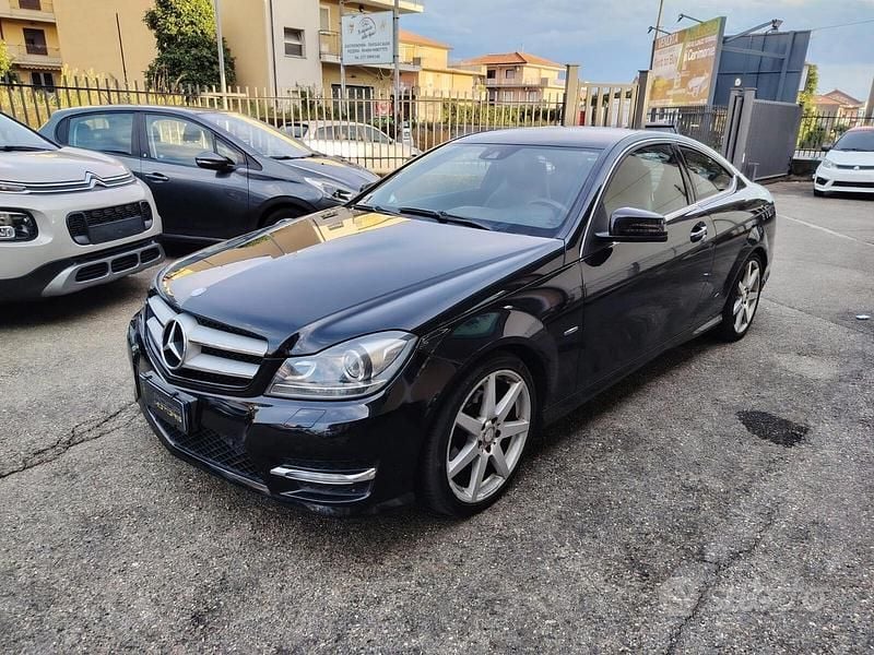 Usata Mercedes C220 170 CV (125 kW) 2011 Nero Coupé
