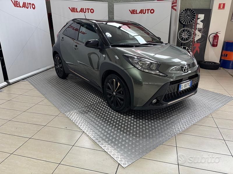 Usata Toyota Aygo X Trend 72 CV (52 kW) 2022 Verde SUV