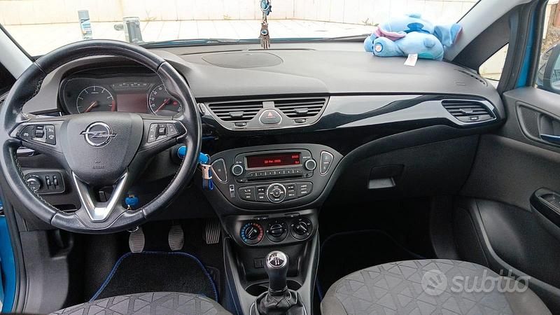 Usata Opel Corsa 2019 Blu Utilitaria