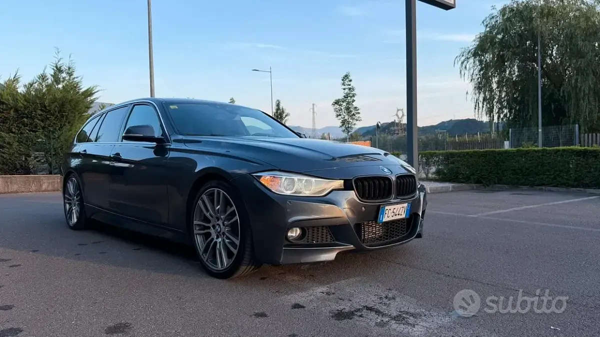 Usata BMW 330 Efficient Dynamics 258 CV (189 kW) 2012 Nero Station wagon