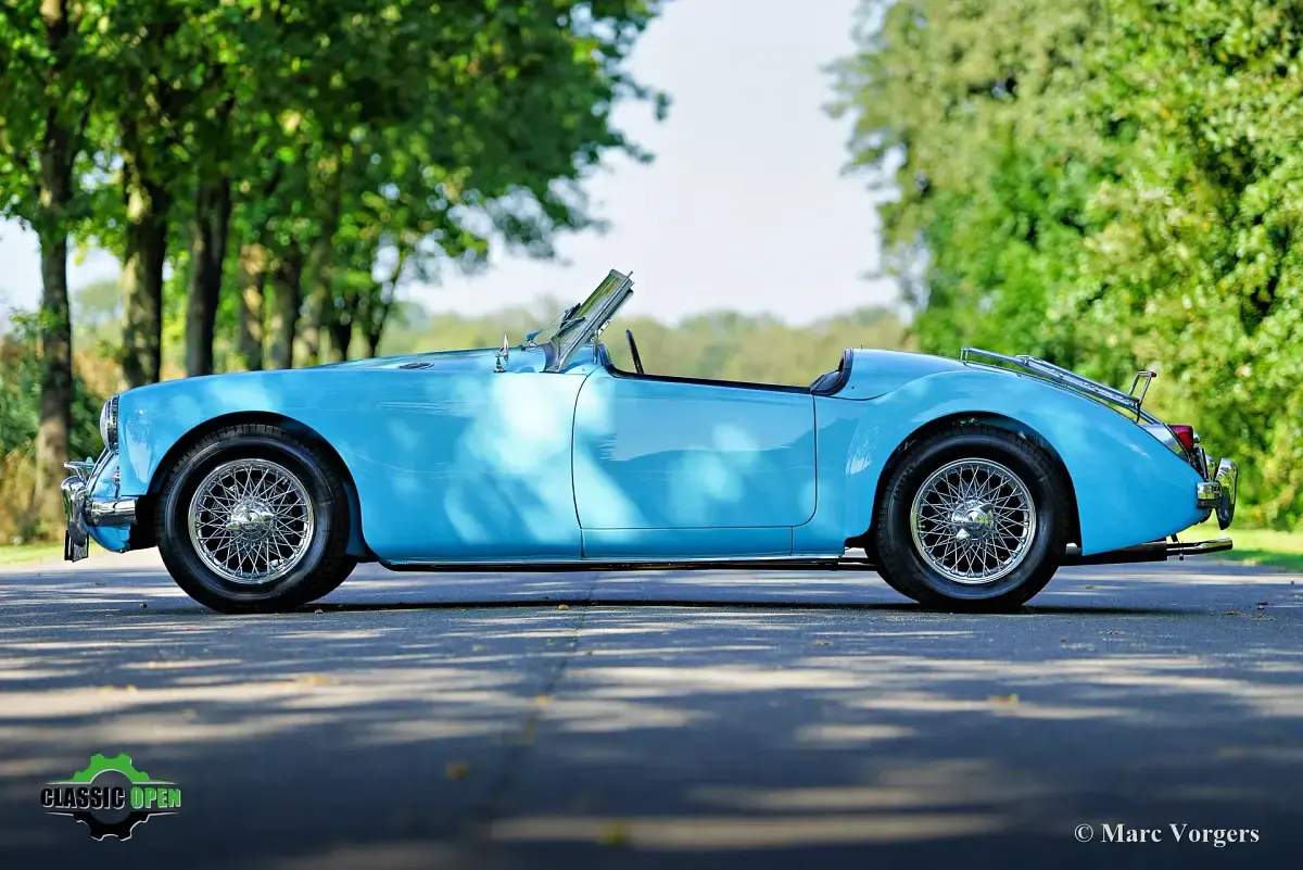 Usata MG MGA 72 CV (52 kW) 1957 Blu Cabrio