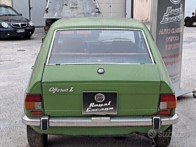 Begagnad Alfa Romeo Alfasud 63 HK (46 kW) 1970 Grön Sedan