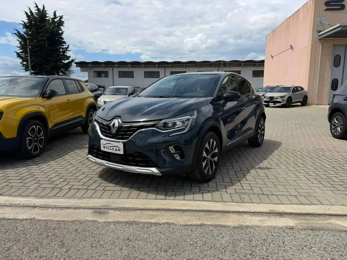Usata Renault Captur Techno 91 CV (66 kW) 2023 Blu/azzurro SUV