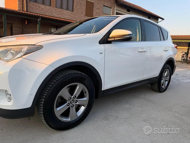 Usata Toyota RAV4 Style 124 CV (91 kW) 2014 Bianco SUV