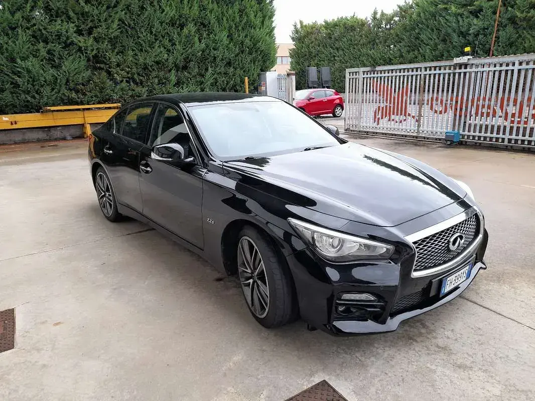Usata Infiniti Q50 Sport Tech 170 CV (125 kW) 2015 Berlina