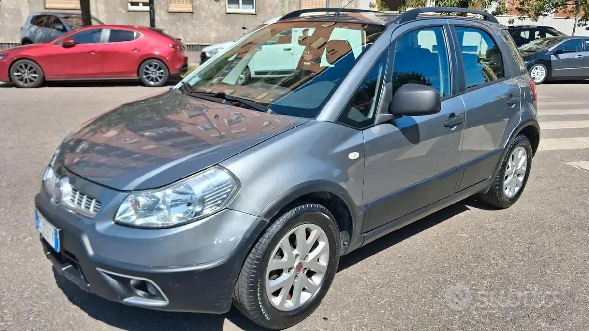 Usata Fiat Sedici Dynamic 120 CV (88 kW) 2010 SUV