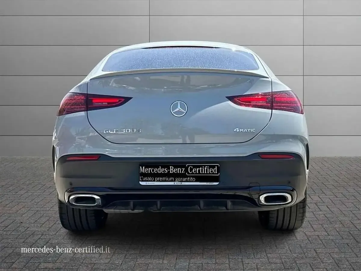 Usado Mercedes GLE300 AMG Line Premium 269 CV (197 kW) 2025 Gris Coupe