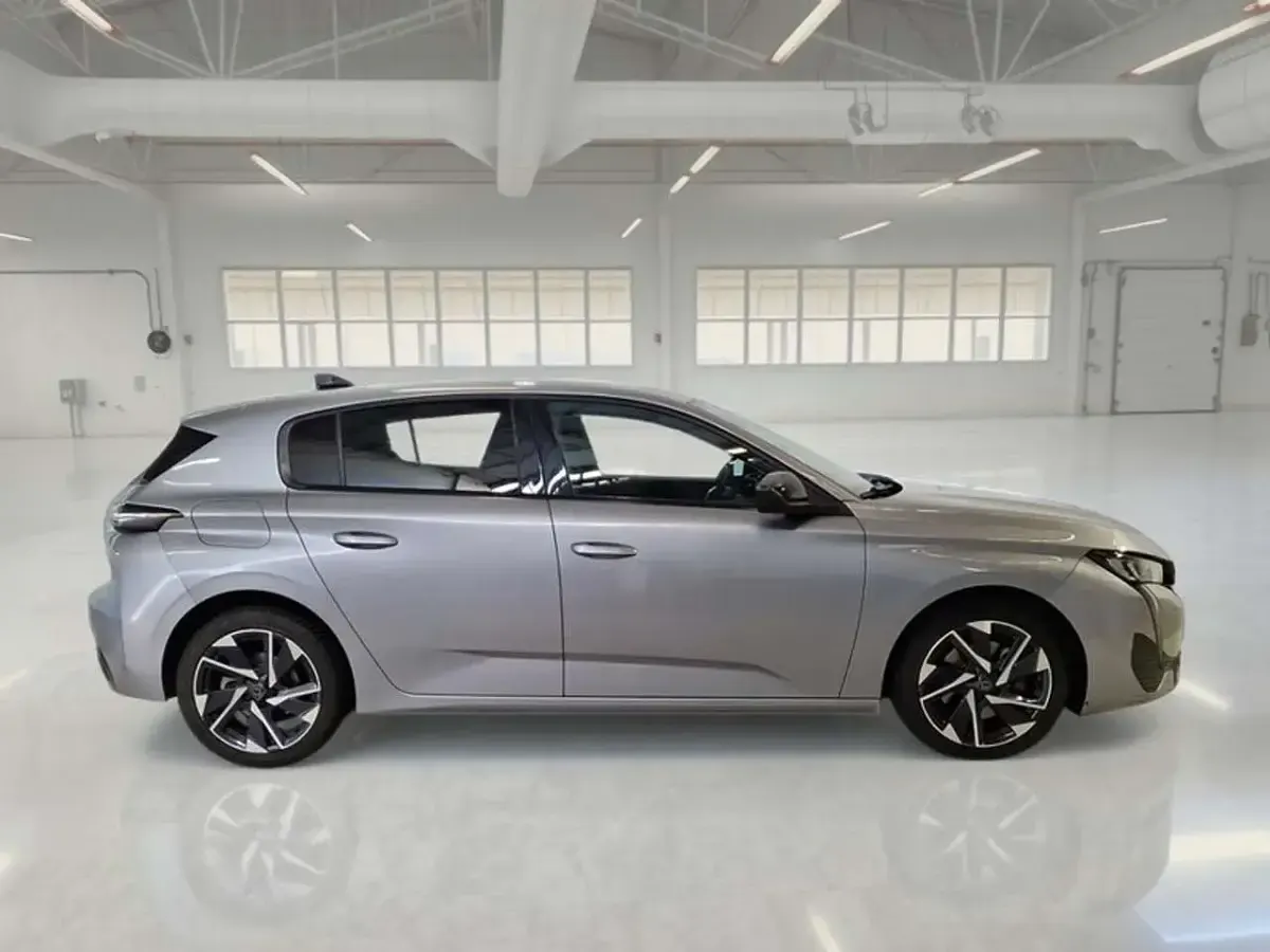Usata Peugeot 308 Allure 131 CV (96 kW) 2023 Grigio Berlina