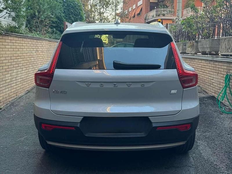 Usata Volvo XC40 Inscription 179 CV (131 kW) 2022 Bianco SUV