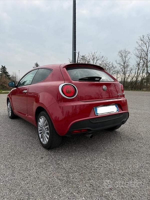 Usata Alfa Romeo MiTo 95 CV (69 kW) 2017 Rosso Utilitaria