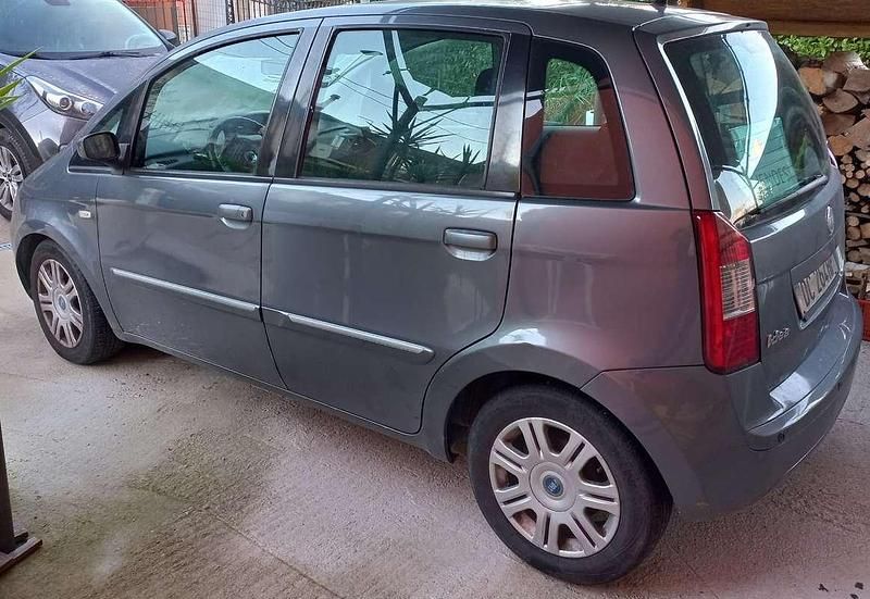 Usata Fiat Idea Active 90 CV (66 kW) 2006 Grigio Monovolume
