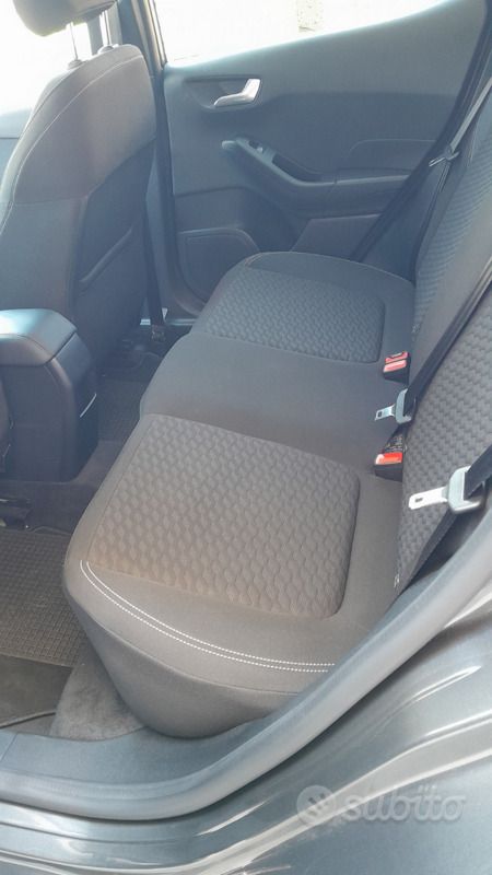 Usata Ford Fiesta Titanium 75 CV (55 kW) 2023 Grigio Utilitaria
